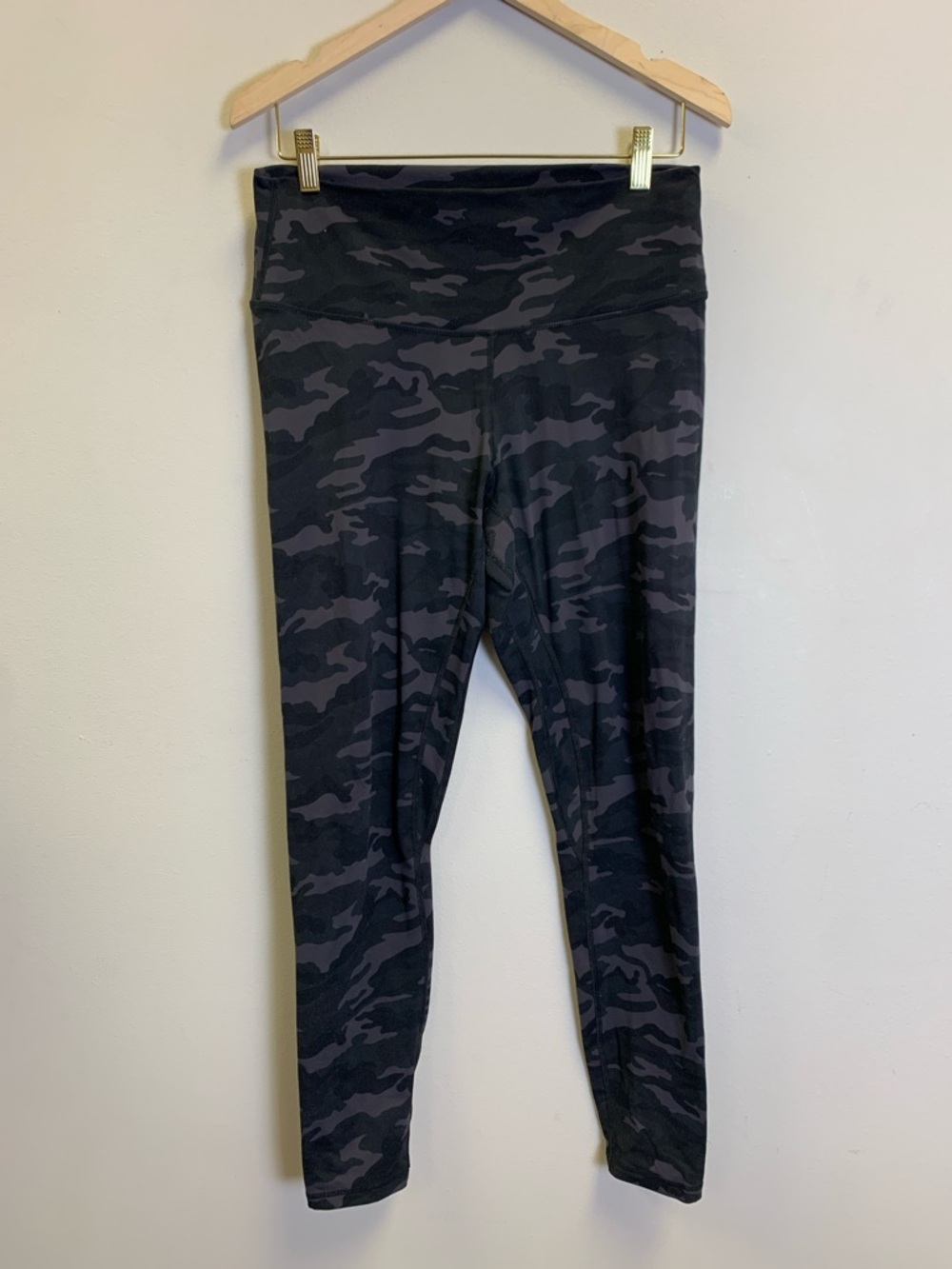 Sunzel Camo Print High-Waist Leggings - Black & Charcoal